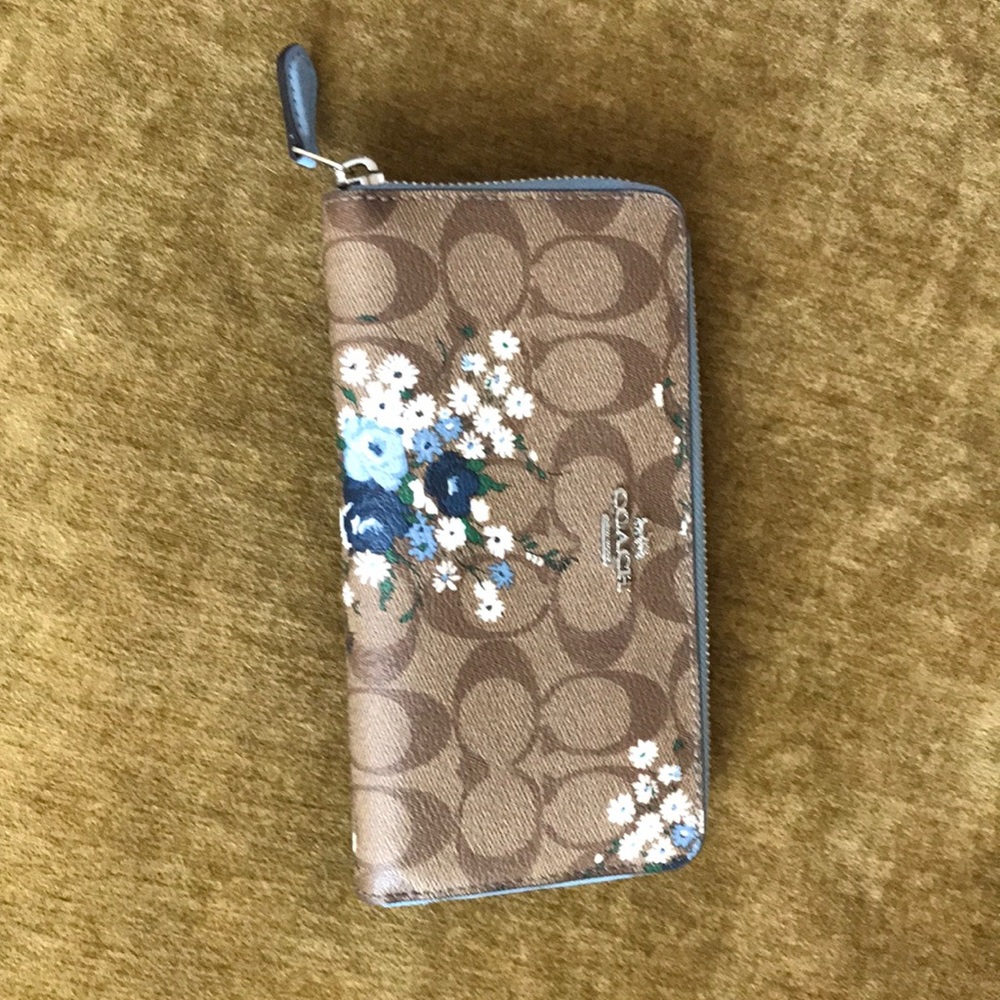 Coach wallet leather full zip